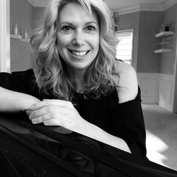 Meet your Posher, Lisa - Picture 1 of 1